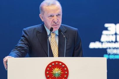Cumhurbaşkanı Erdoğan: Ne kadar yol yaparsanız trafik o kadar sıkışır diyen çapsızlar