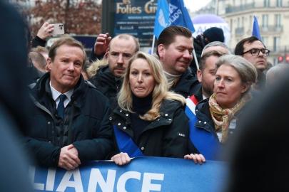 Fransa'da polisler sokağa indi: Çalışma koşulları protesto edildi