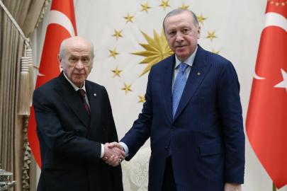 Devlet Bahçeli, Cumhurbaşkanı Erdoğan'ın doğum gününü kutladı
