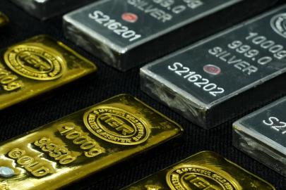 Emtia piyasalarında jeopolitik gerilim ve tarife belirsizliği etkili oldu