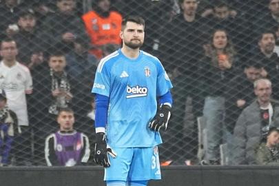 Ersin Destanoğlu, önce destek gördü sonra ıslıklandı