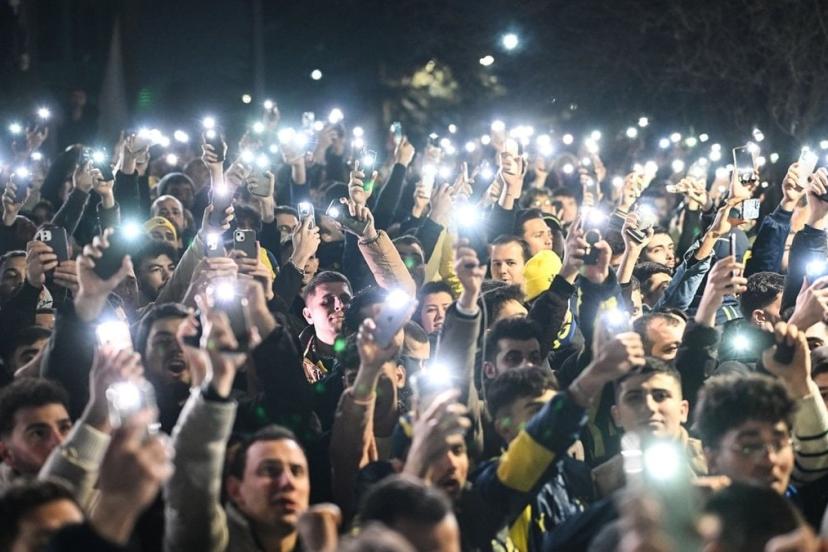 Fenerbahçe taraftarından N'Golo Kante çılgınlığı!
