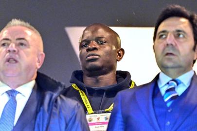 Fenerbahçe'de yeni transferler tribünde