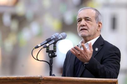 İran Cumhurbaşkanı: Müzakereler Devrim Liderinin onayıyla yürütülmekte