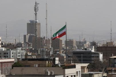 İran medyası: Filistin meydanında toplanan İranlılar, ABDİsrail saldırılarını protesto ediyor