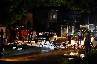 Küba'da hayat durma noktasında: Yakıt, gıda ve turist krizi derinleşiyor