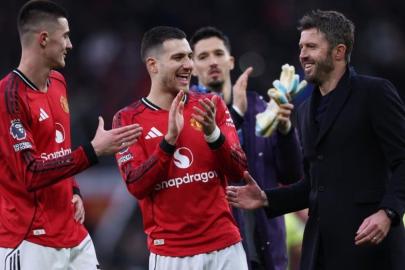 Manchester United, Michael Carrick ile yükselişe geçti