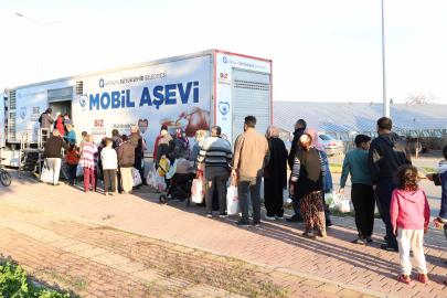 Mobil Aşevi iftarda mahalle mahalle dolaşıyor
