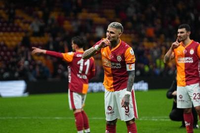 Noa Lang, Mauro Icardi ve Victor Osimhen'den maç sonu üçlü