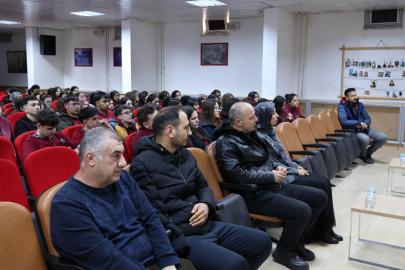 Öğrenciler dolandırıcılığa karşı bilinçlendirildi
