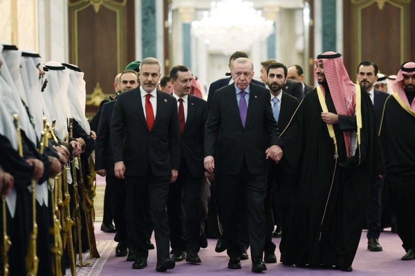 Türkiye ile Suudi Arabistan 2 milyar dolarlık enerji anlaşması imzaladı