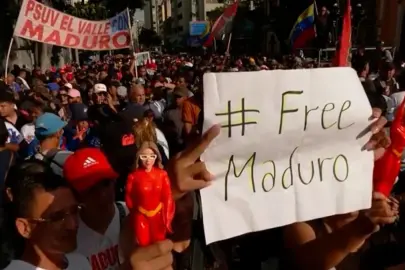 Venezuela'da Maduro afişleri: Sizleri geri istiyoruz