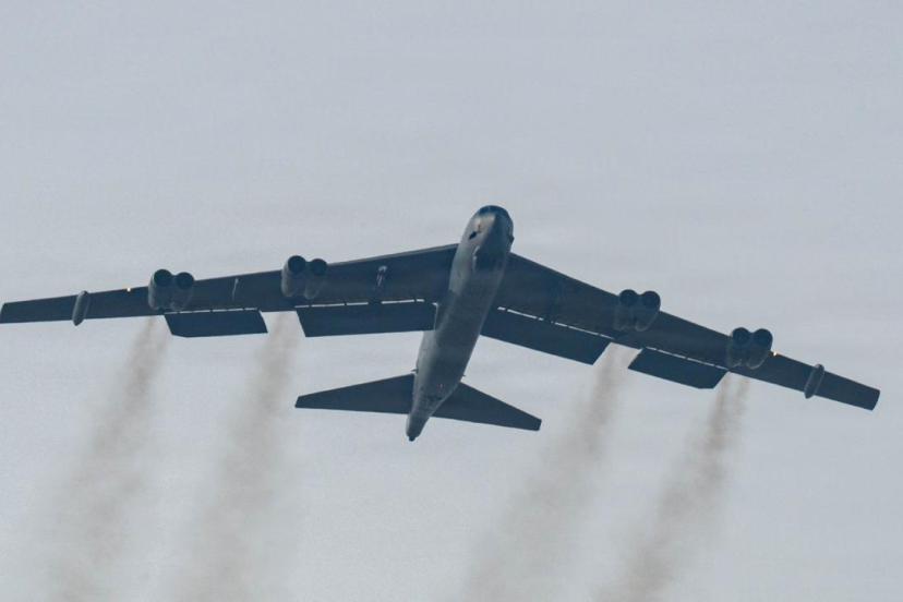 ABD'ye ait B52 bombardıman uçakları İngiltere'deki RAF Fairford Üssü'ne ulaştı