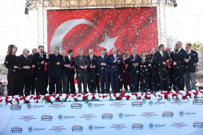 Astorya, İstiklal Meydanı ve Tanıtım Merkezi açıldı