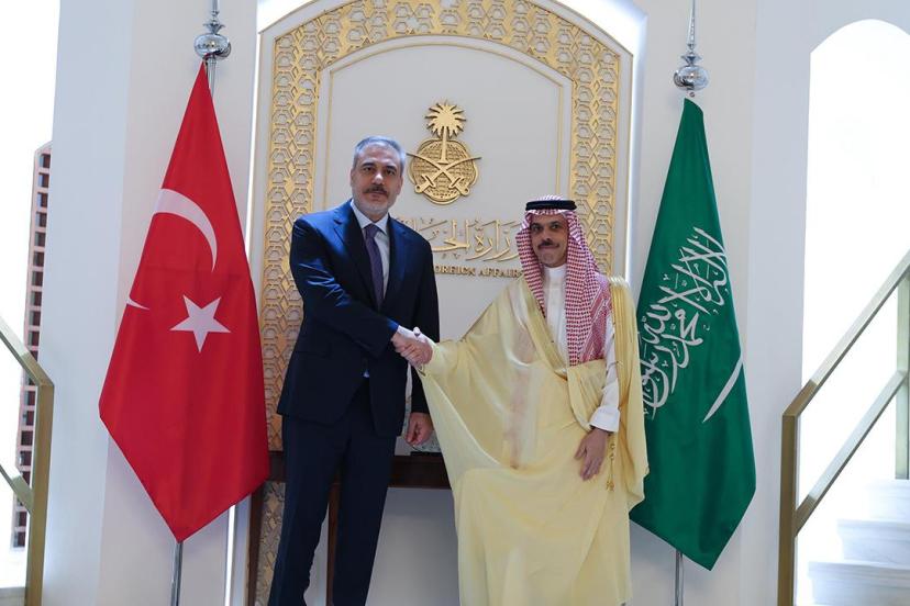 Bakan Fidan Suudi Arabistanlı mevkidaşı ile görüştü