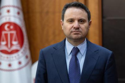 Bakan Gürlek, CHP'li Emir'e açtığı davadan kazandığı tazminatı AFAD'a bağışladı