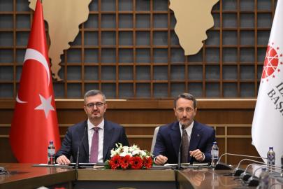 Burhanettin Duran'dan Fahrettin Altun'a tebrik mesajı