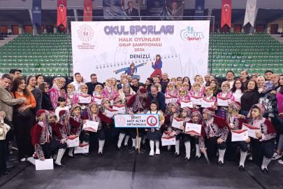 Halk oyunlarında finale kaldılar