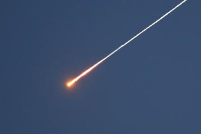 Husiler, savaşın başladığı 28 Şubat'tan bu yana ilk kez İsrail'e füze fırlattı