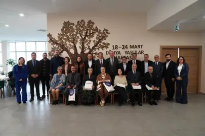 İBB Huzurevi'nde duygusal bayramlaşma