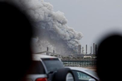 İran: İsrail'in askeri havacılık merkezleri ile BAE ve Bahreyn'deki ABD üslerine saldırılar gerçekleştirildi