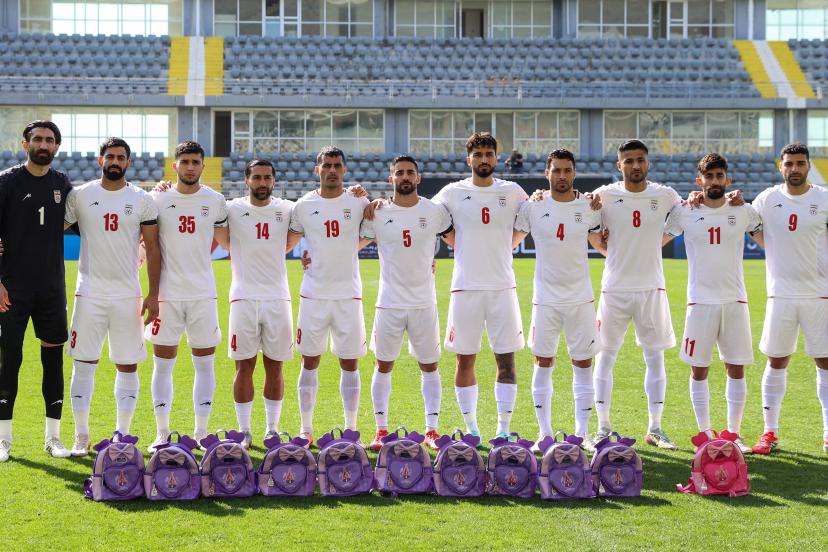 İran Milli Futbol Takımı'ndan, ölen çocuklar için 'çocuk sırt çantalı' mesaj