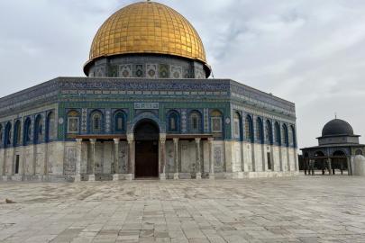 İşgalci İsrail savaş bahanesiyle Mescidi Aksa'yı 32 gündür kapalı tutuyor