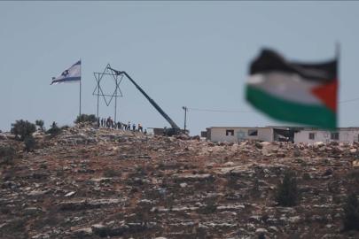 İşgalci İsrailliler, Nablusta bir kız okuluna saldırdı