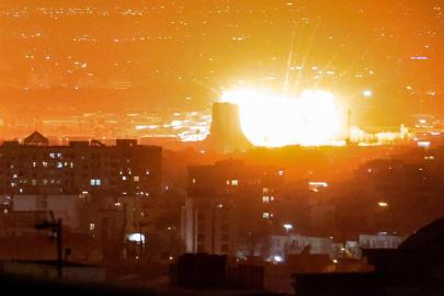 İsrail ordusu: Tahran'da İran'ın altyapısına yönelik hava saldırısı dalgasını tamamladık