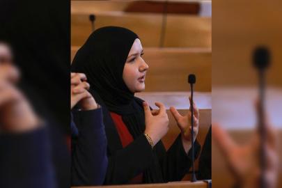 İsviçrede bir ilk: Başörtülü Türk belediye meclisinde