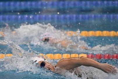 Milli yüzücülerden 9 madalya