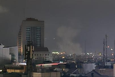 Tahran'da yeniden patlama sesleri yükseliyor