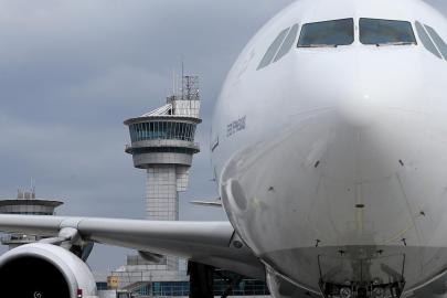 Vietnam'da artan yakıt fiyatları nedeniyle hava yolu şirketleri bazı uçuşları durdurmaya hazırlanıyor