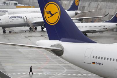Alman Lufthansa'da pilotların ardından kabin ekibi de greve çıkıyor