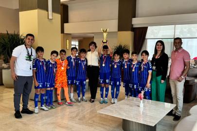 Antalya Okullar Arası Futbol Turnuvası’nda şampiyon Nesibe Aydın