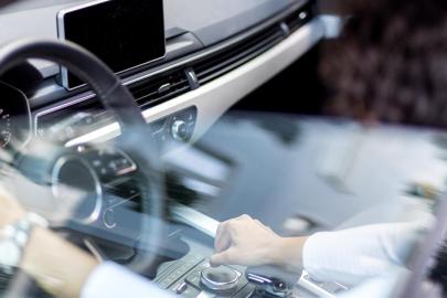 Araçlardaki ses ve görüntü sistemleri için yönetmelik geliyor