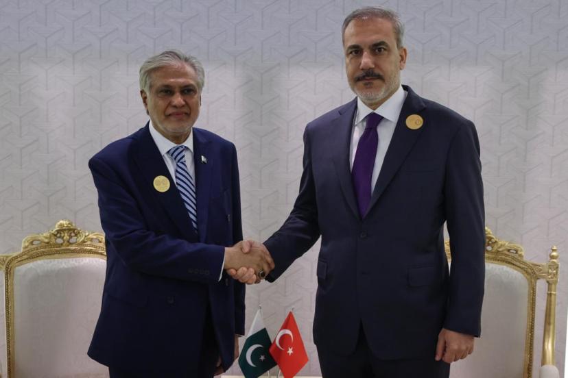 Bakan Fidan, Pakistanlı mevkidaşı Dar ile görüştü