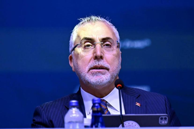 Bakan Işıkhan: Türkiye etrafını saran savaş sarmalına rağmen uluslararası barışa katkı sağlıyor