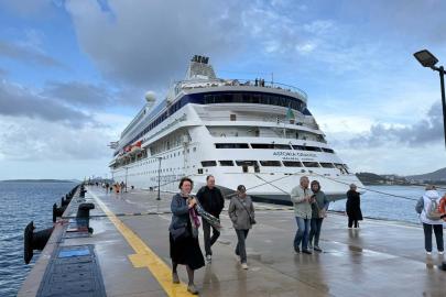 Bodrum’a sezonun ilk kruvaziyeri 909 turist getirdi