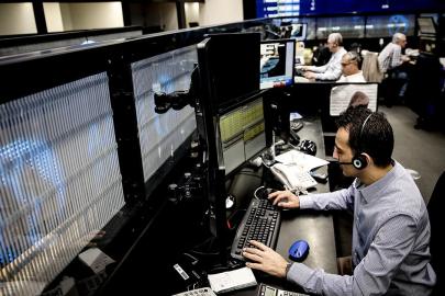 Borsada bugünkü işlemlerin takası 4 Mayıs'ta yapılacak