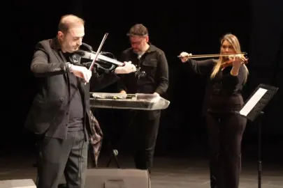 Çayırova’da keman dinletisi kulakların pasını sildi