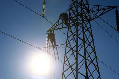 Elektrik piyasasında denetim TEİAŞa devredildi