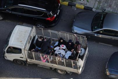 İşgalci İsrail'in ateşkese rağmen Lübnan'a saldırıları yeniden göç dalgası başlattı