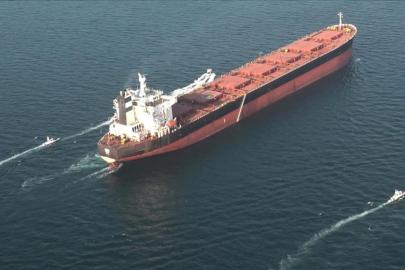 Katar: İran füzesi petrol tankerine isabet etti