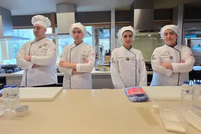 Kocaeli'de genç şef adayları, işi ustasından öğrendi