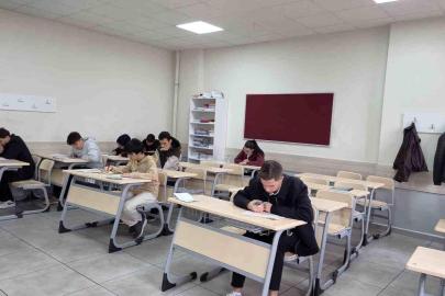 Sivas'ta öğrenciler manevi ödül için ter döktü