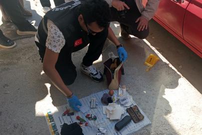 Yolda bırakılan çantadaki altınlar çalındı