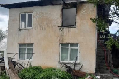 2 katlı ev yandı