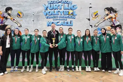 Artvin’den voleybol ’da tarihi başarı