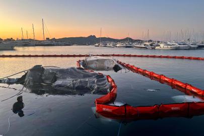 Bodrum'da marinadaki yangında batan 7 motoryatın enkazı kaldırıldı